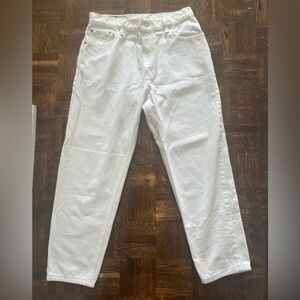 Vintage White Levi’s 550 Relaxed Fit - Size M / 28ish